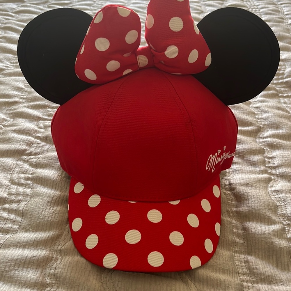 Authentic  Disneyland Minnie hat (youth)